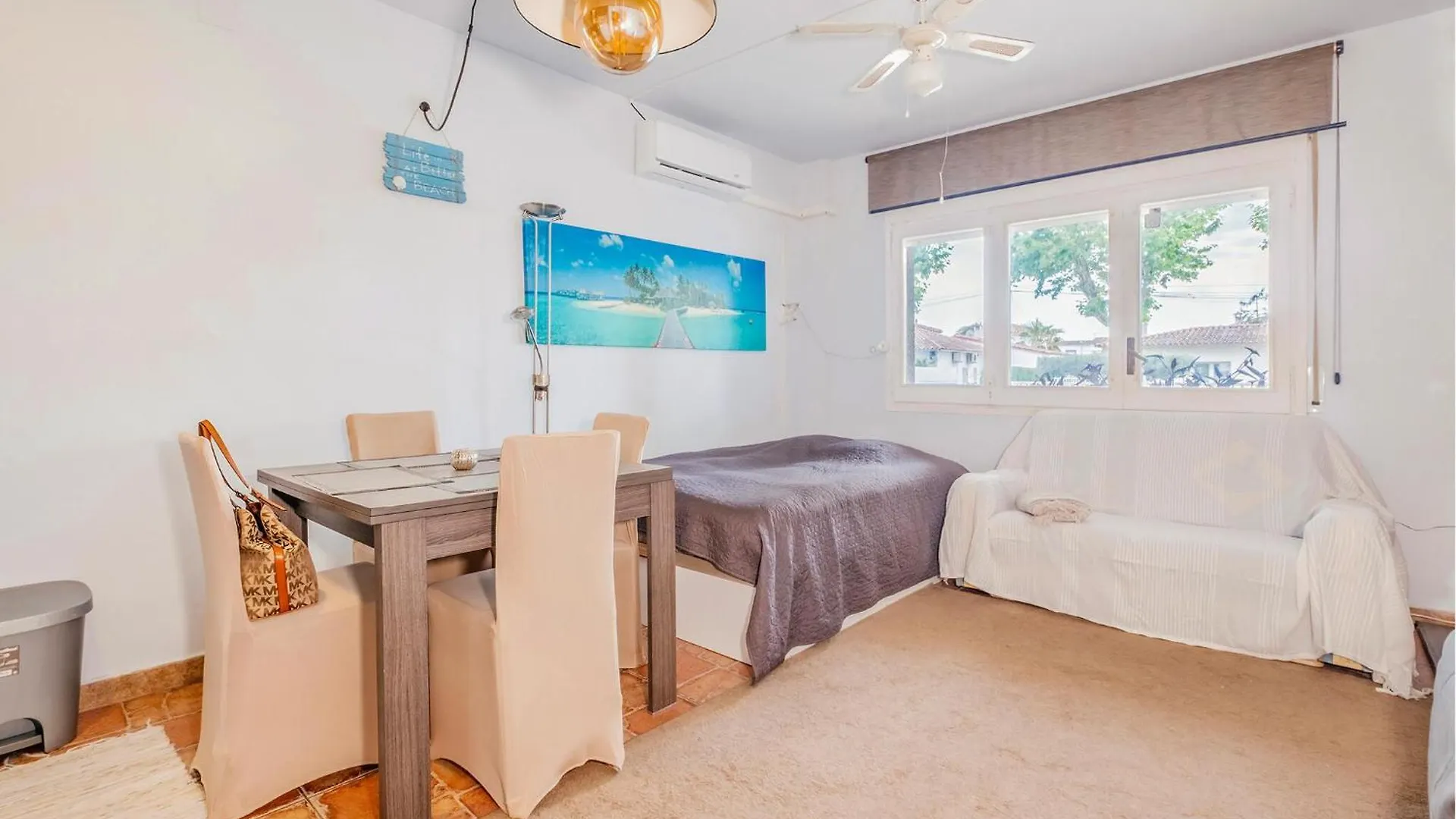 1 Bedroom Pet Friendly Apartment In 艾姆布里亚布拉瓦